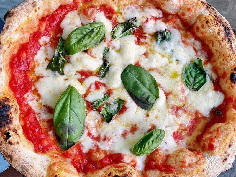 Napolitana Pizza