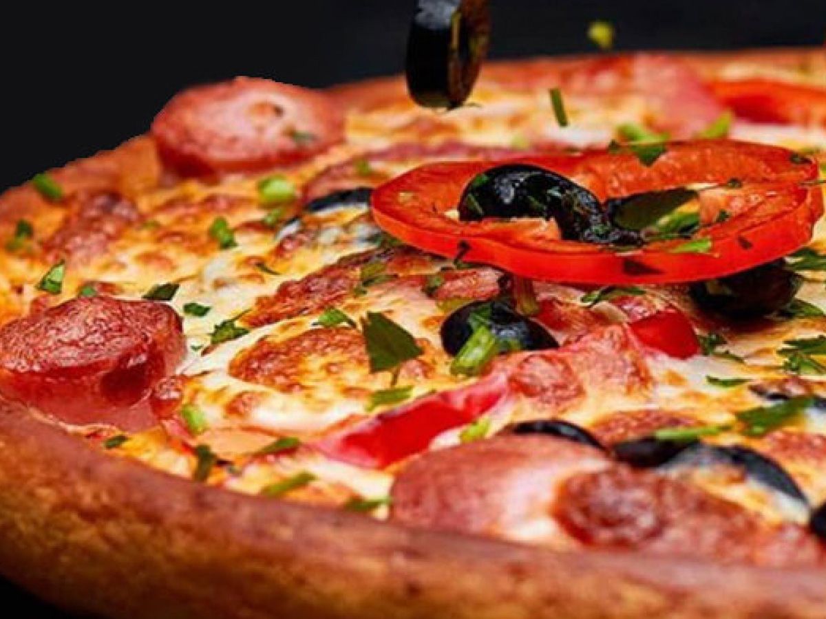 Hot dog pizza