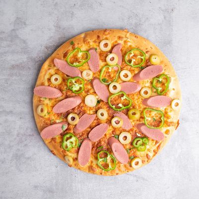 Hot dog pizza