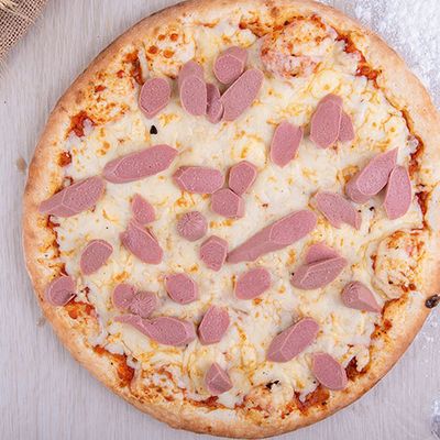 Medium Italian hot dog pizza