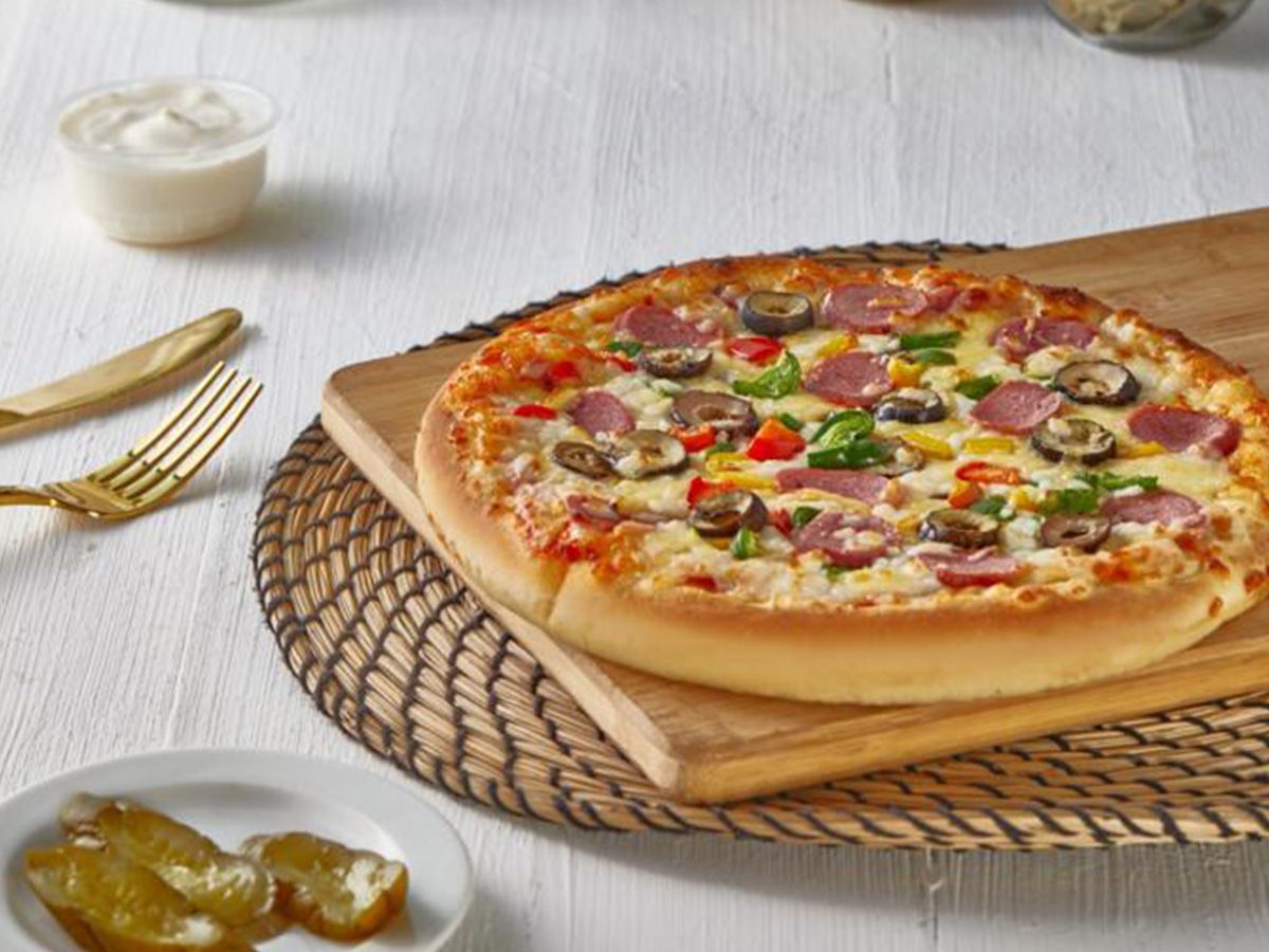 Hot dog pizza