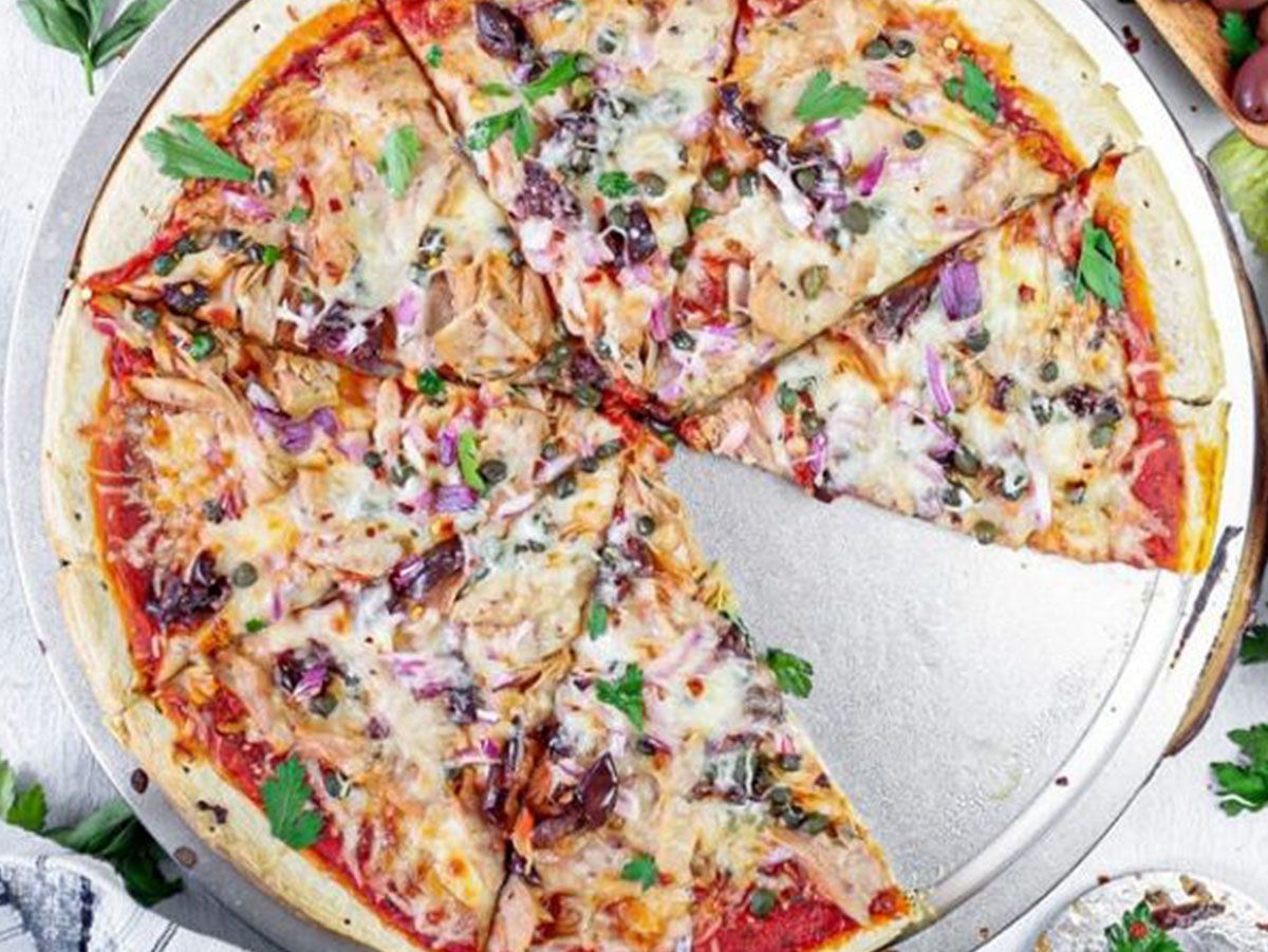 Tuna pizza