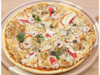 Medium Seafood Pizza