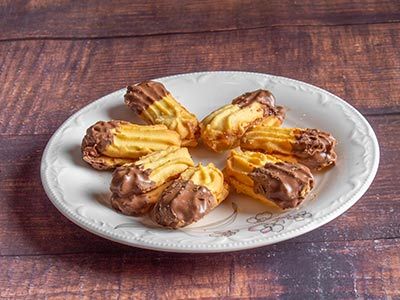 Petit Four Fingers With Vanilla
