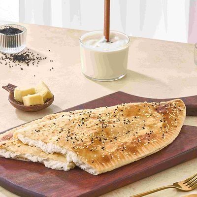 Labneh With Honey Pide