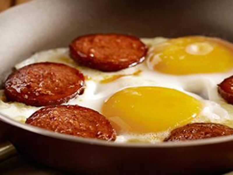 Egg with Oriental Sausage