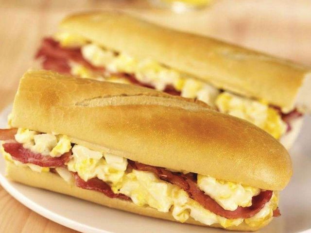 Eggs pastrami Fino sandwich