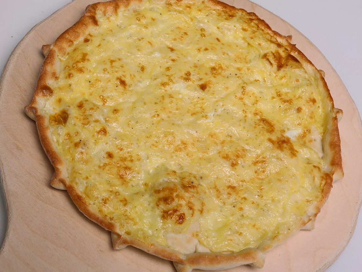 Egg Egga and mozzarella cheese Manoucheh