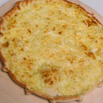 Egg Egga and mozzarella cheese Manoucheh