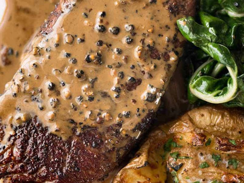 Beef Fillet With Mix Sauce Platter