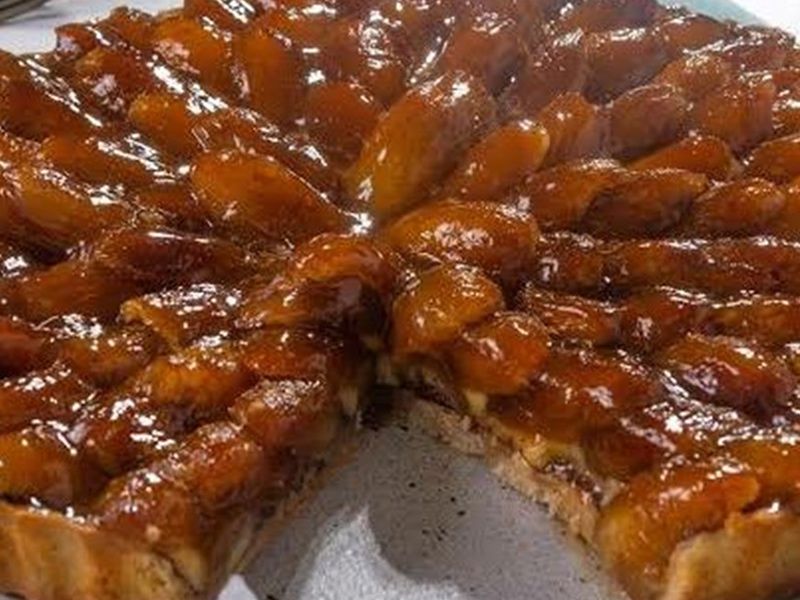Dates And Almond Tart