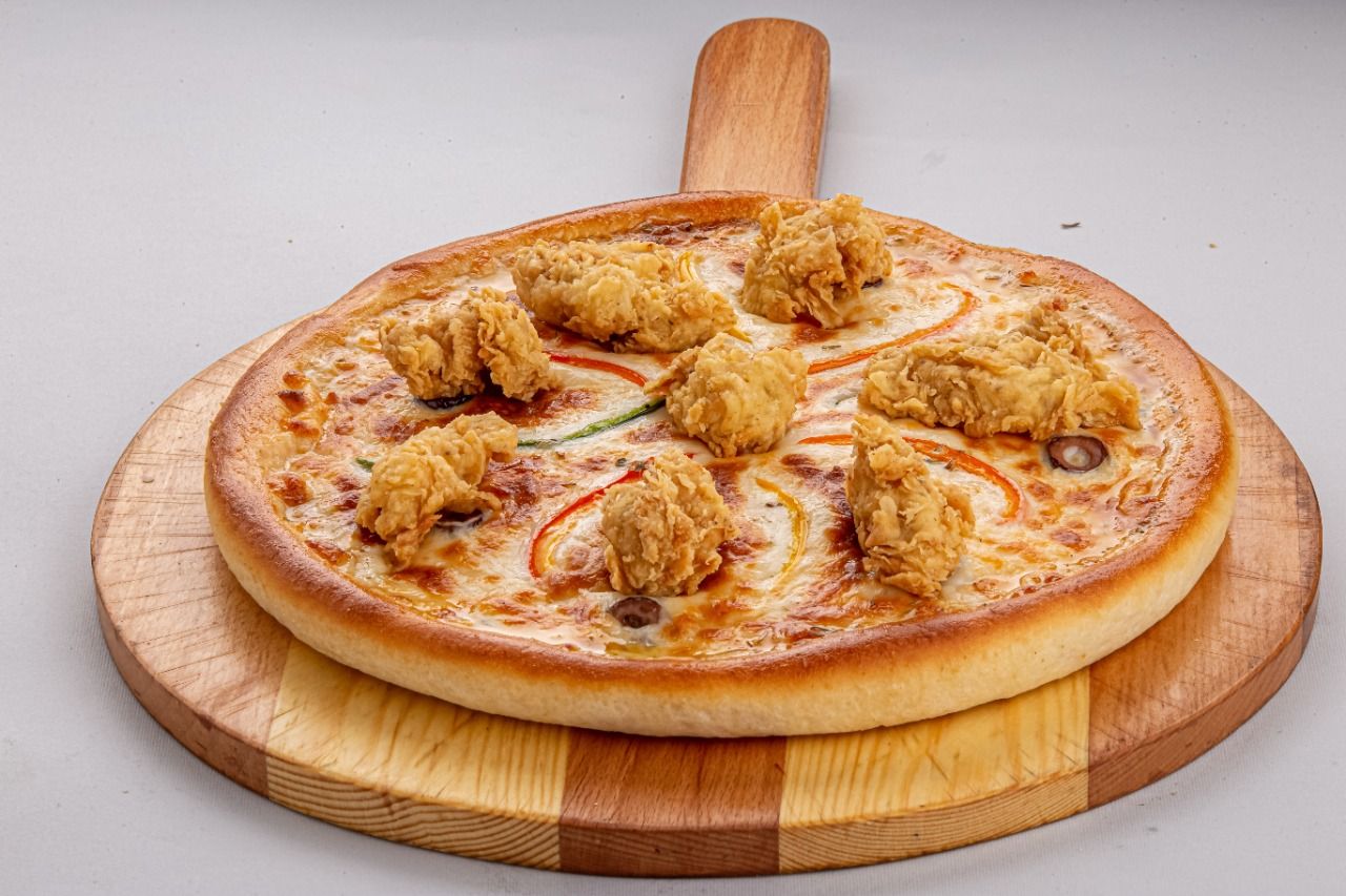 Chicken Crispy Pizza