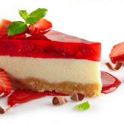 Cheesecake and sauce