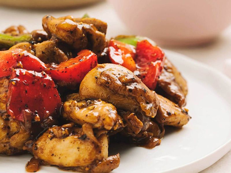 Chicken With Pepper Sauce Platter