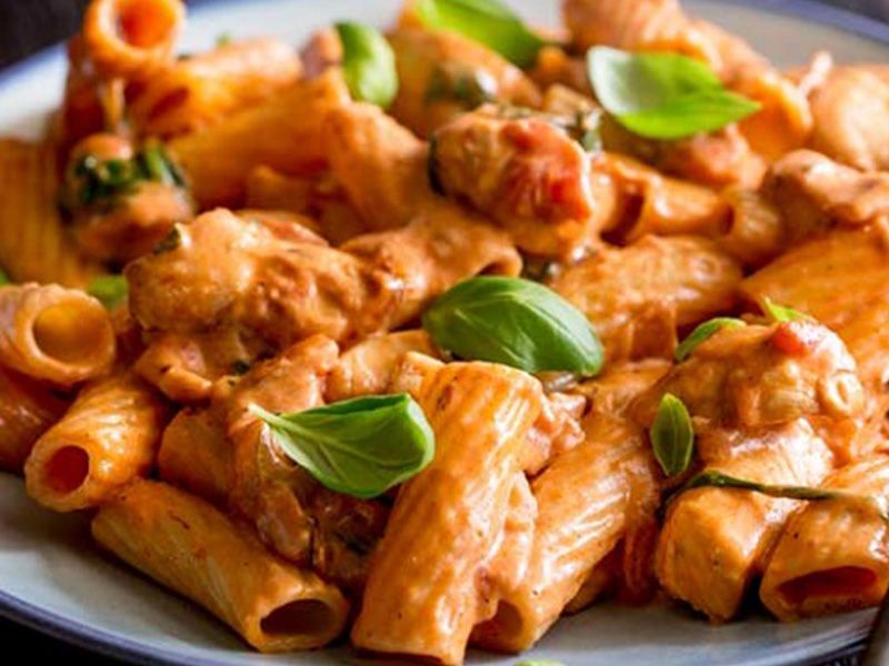 Chicken Red Sauce Pasta