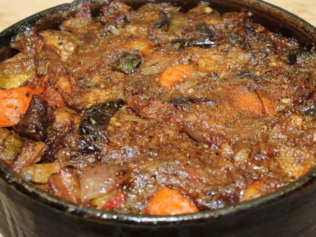 Casserole Mix vegetables with meat