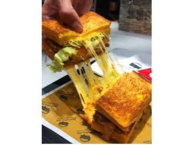 Crunchy Chicken With Cheddar Cheese Toast