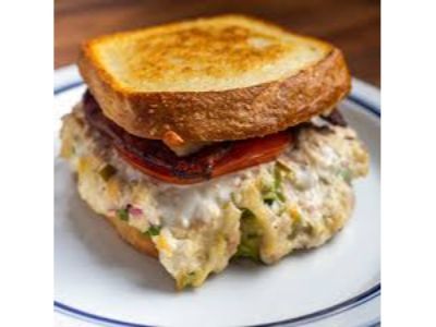 Crunchy Chicken With Eggs And Roumi Cheese Toast