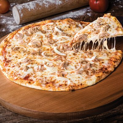 Tuna pizza
