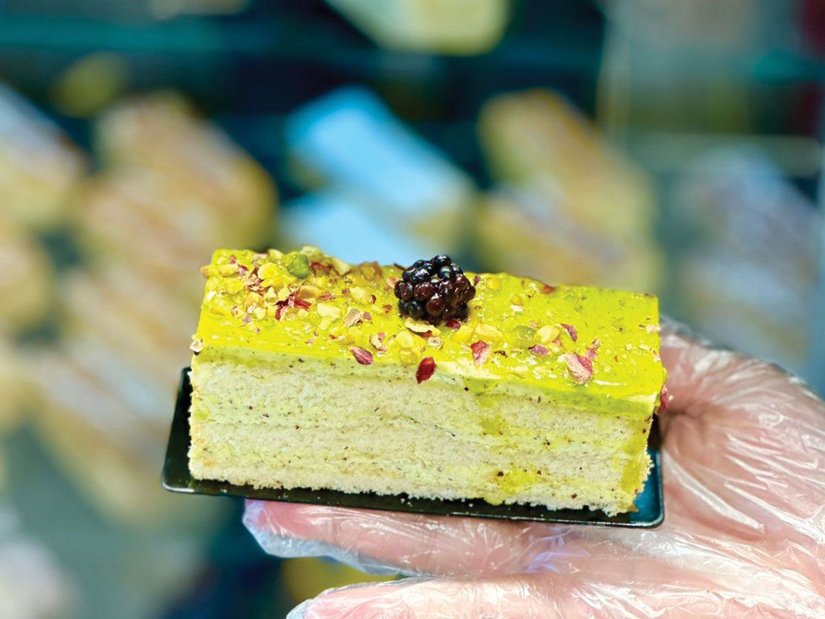 Pistachio Gateau
