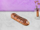 Caramel eclair Gateau