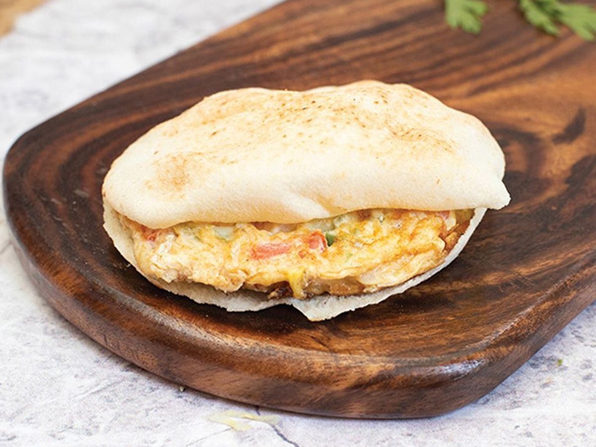 Cheddar Cheese Omelet Sandwich