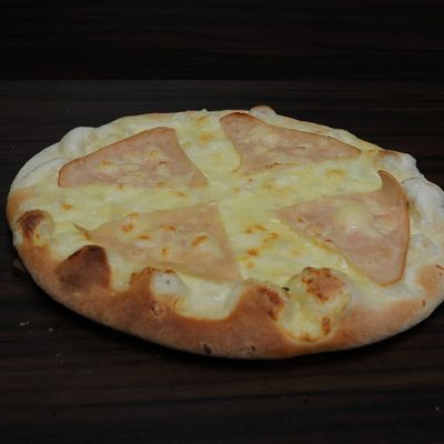 Cheese with smoked turkey Manoucheh