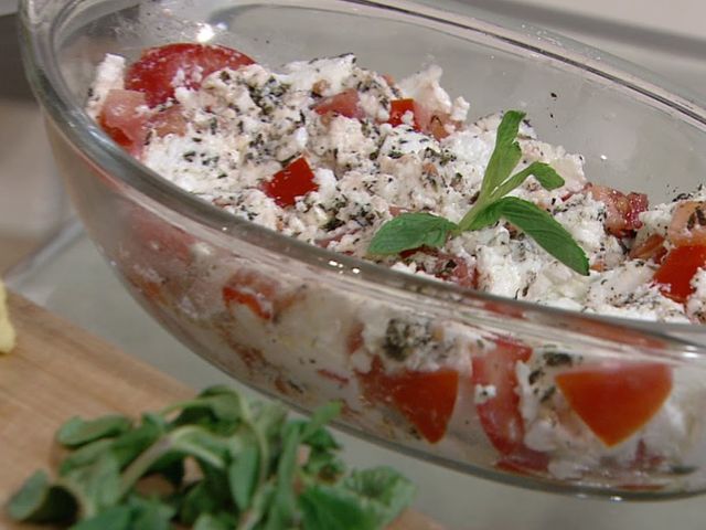 Cheese With Tomatoes