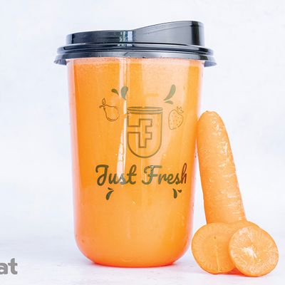 Fresh carrot juice