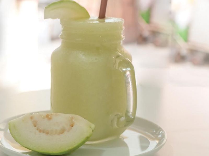 Guava With Milk Juice