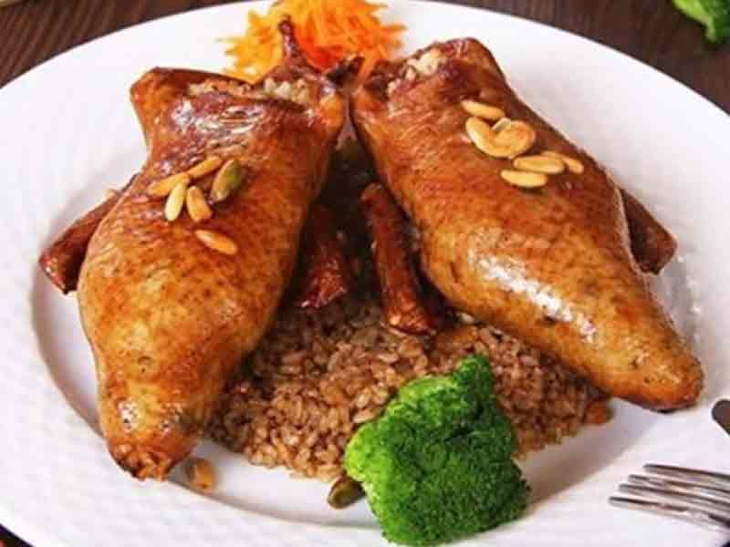 2 Stuffed Pigeons With Grits