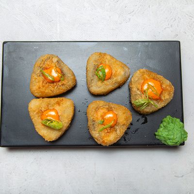 Golden Bermuda Rolls
