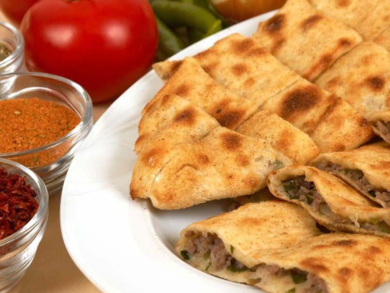 Alexandrian sausage hawawshi