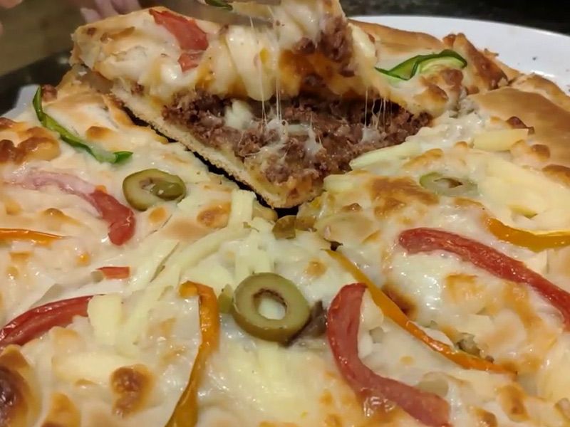 Special Pastrami Pizza Hawawshi