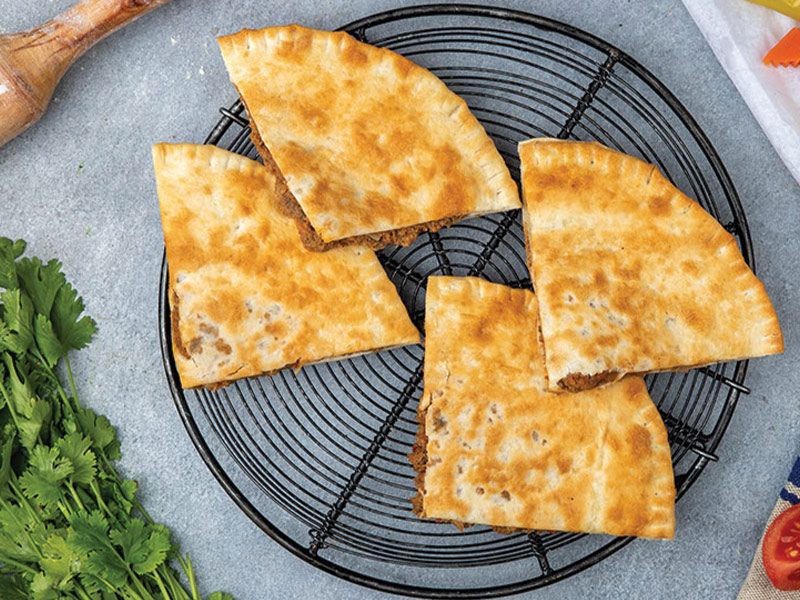 Hawawshi with mozzarella