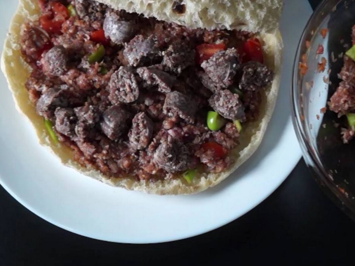 Plain sausage Hawawshi