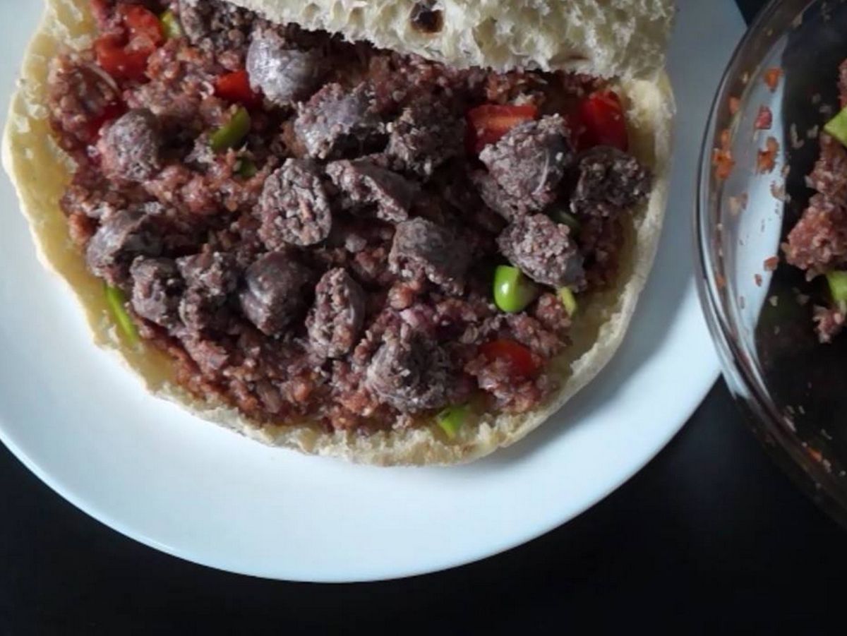 Medium Sausage Hawawshi