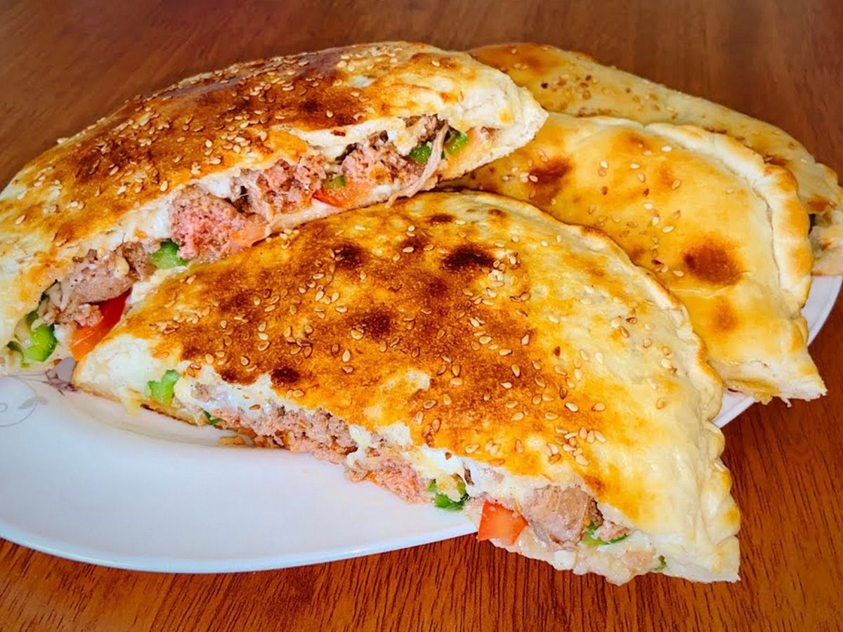 Cheddar sausage Hawawshi
