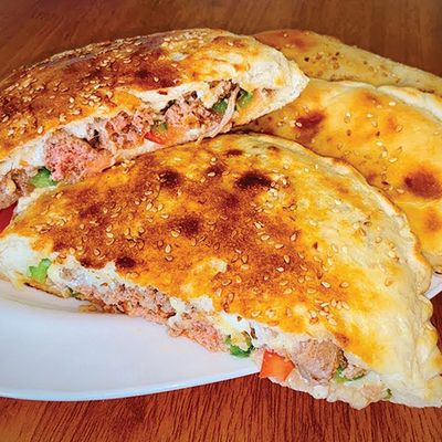 Hawawshi Loaf On Charcoal With Cheese (French bread)