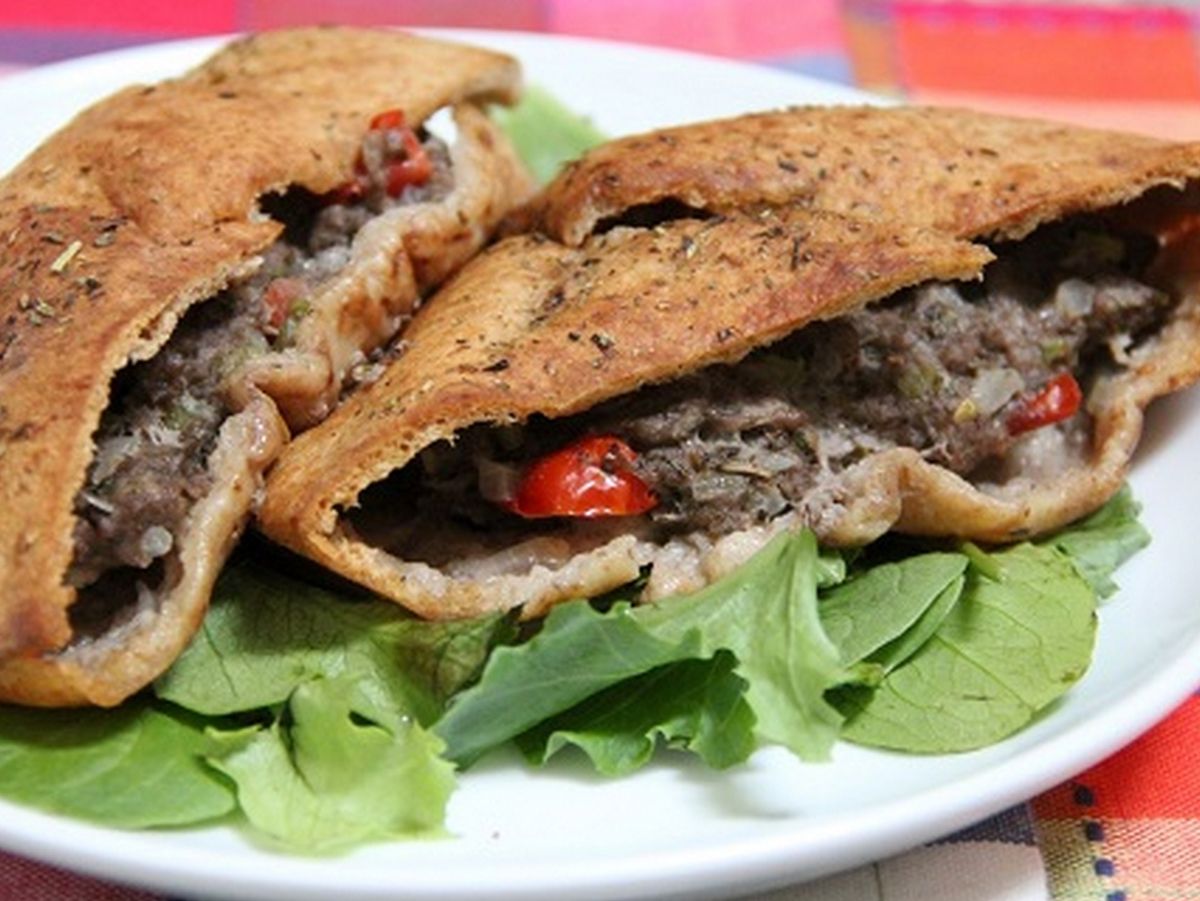 Large meat hawawshi