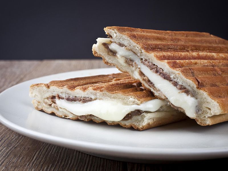 Hawawshi With Mozzarella Cheese