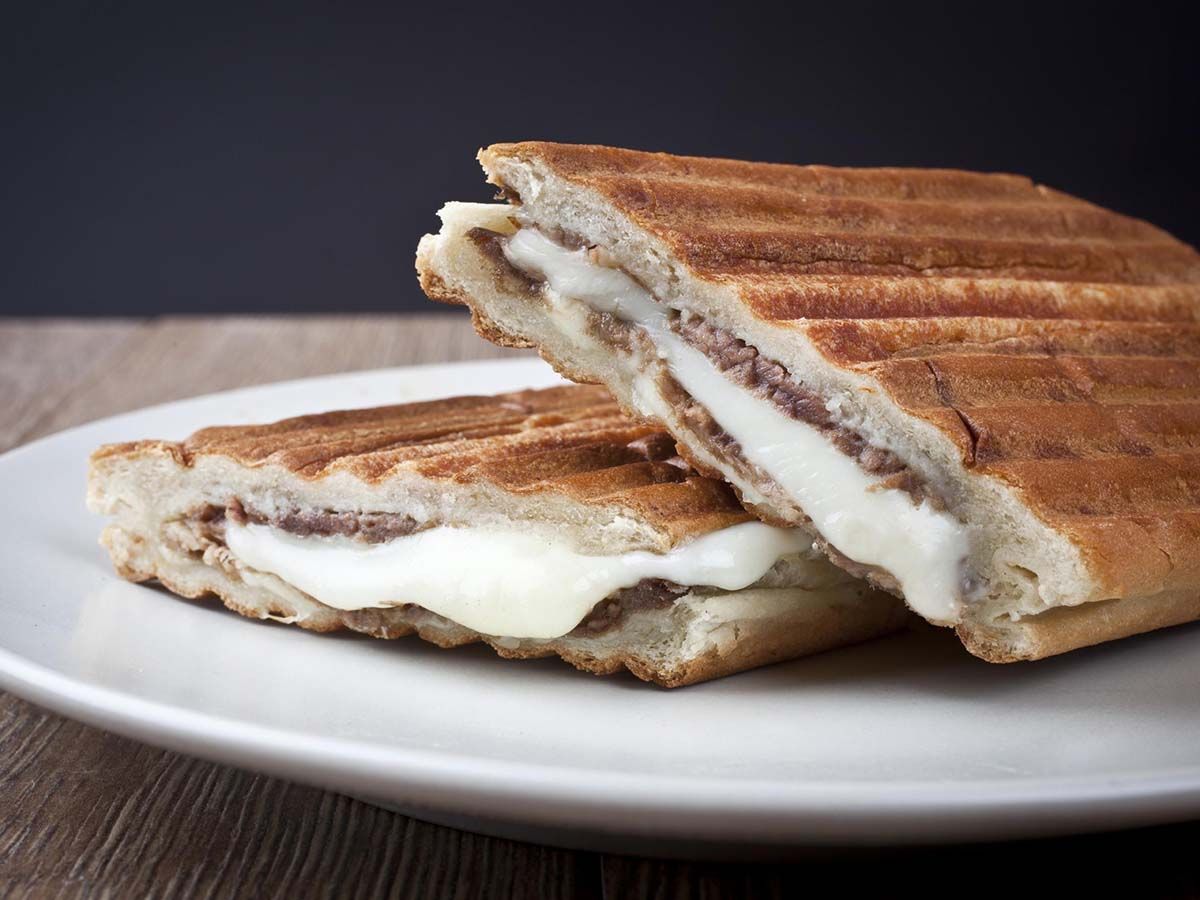 Hawawshi With Mozzarella