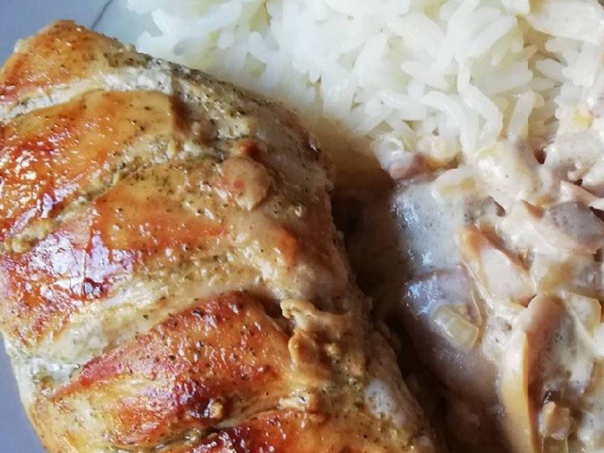 1/4 Chicken Shish Or Shawaya Breast With White Rice And Mixture