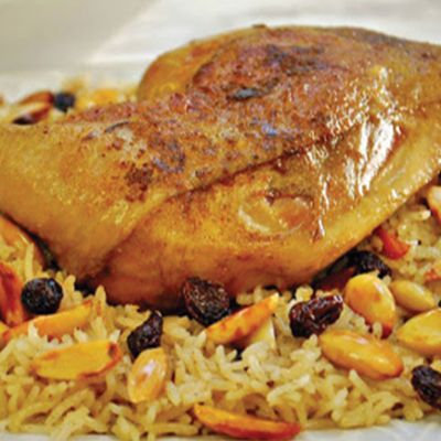 Quarter Mandi chicken thigh with rice and sauce
