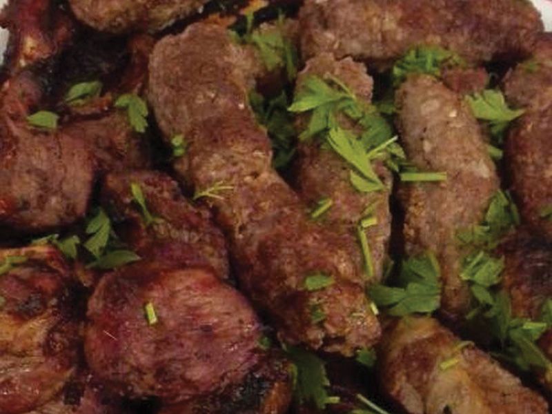 1/8 Kilo Kandouz Kofta With 1/8 Kilo Tarb Meal