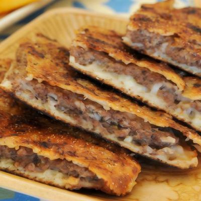 Hawawshi loaf with cheese