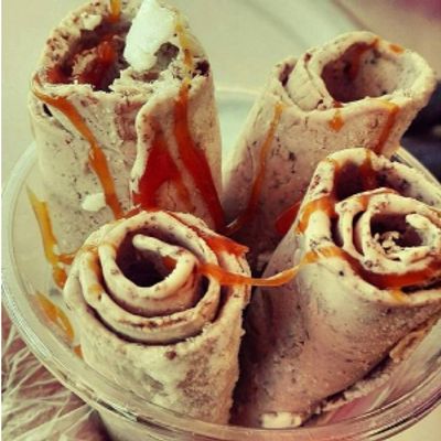 Ice Cream Roll With Caramel