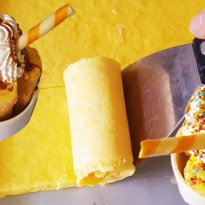 Ice Cream Roll With Mango