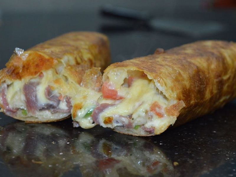 Mix Meat Roll Pie With Special Ajen Sauce