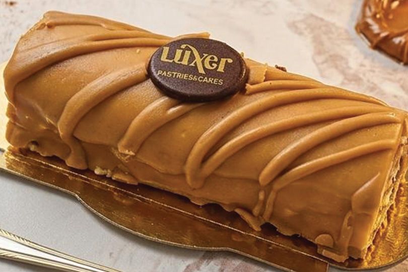 Lotus Rolls Gateau